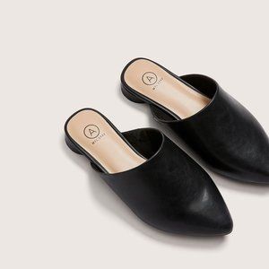 NEW 9W Addition Elle Pointed Toe Mule